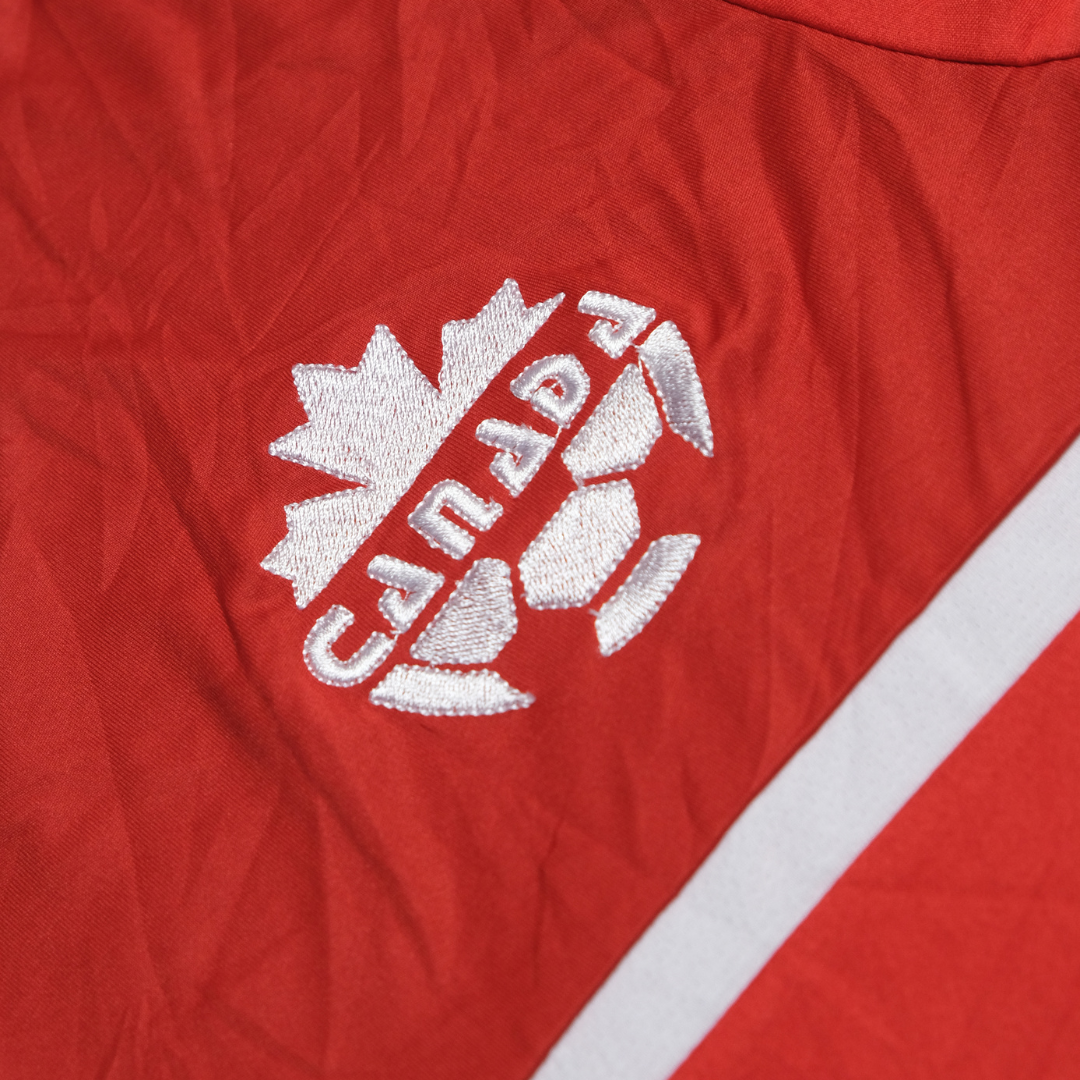 Vintage Umbro Canada Soccer T-Shirt 11-12Y