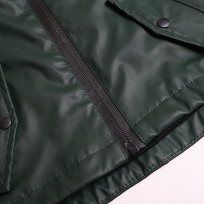 Dark green rain jacket Size: 24-36 M