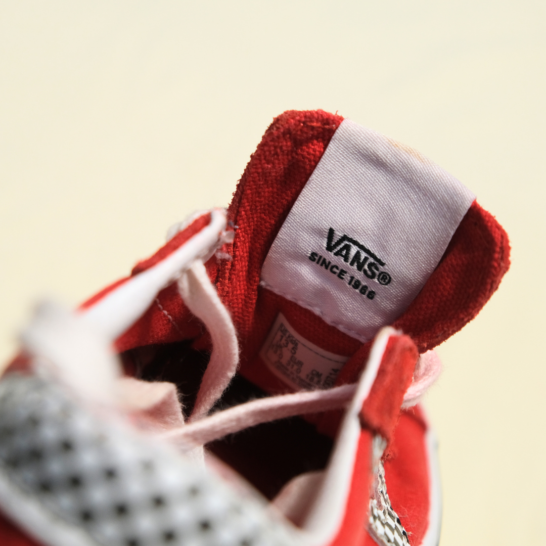 Vans Red Edition – Size 31